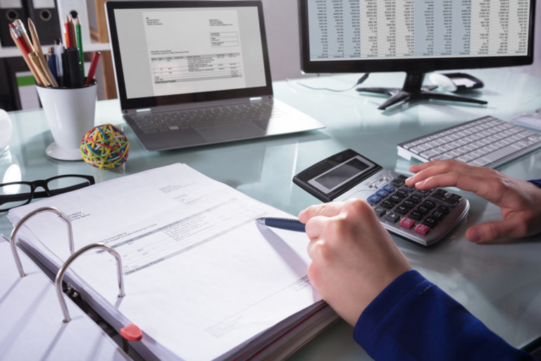 Securitização, fomento mercantil e títulos estressados